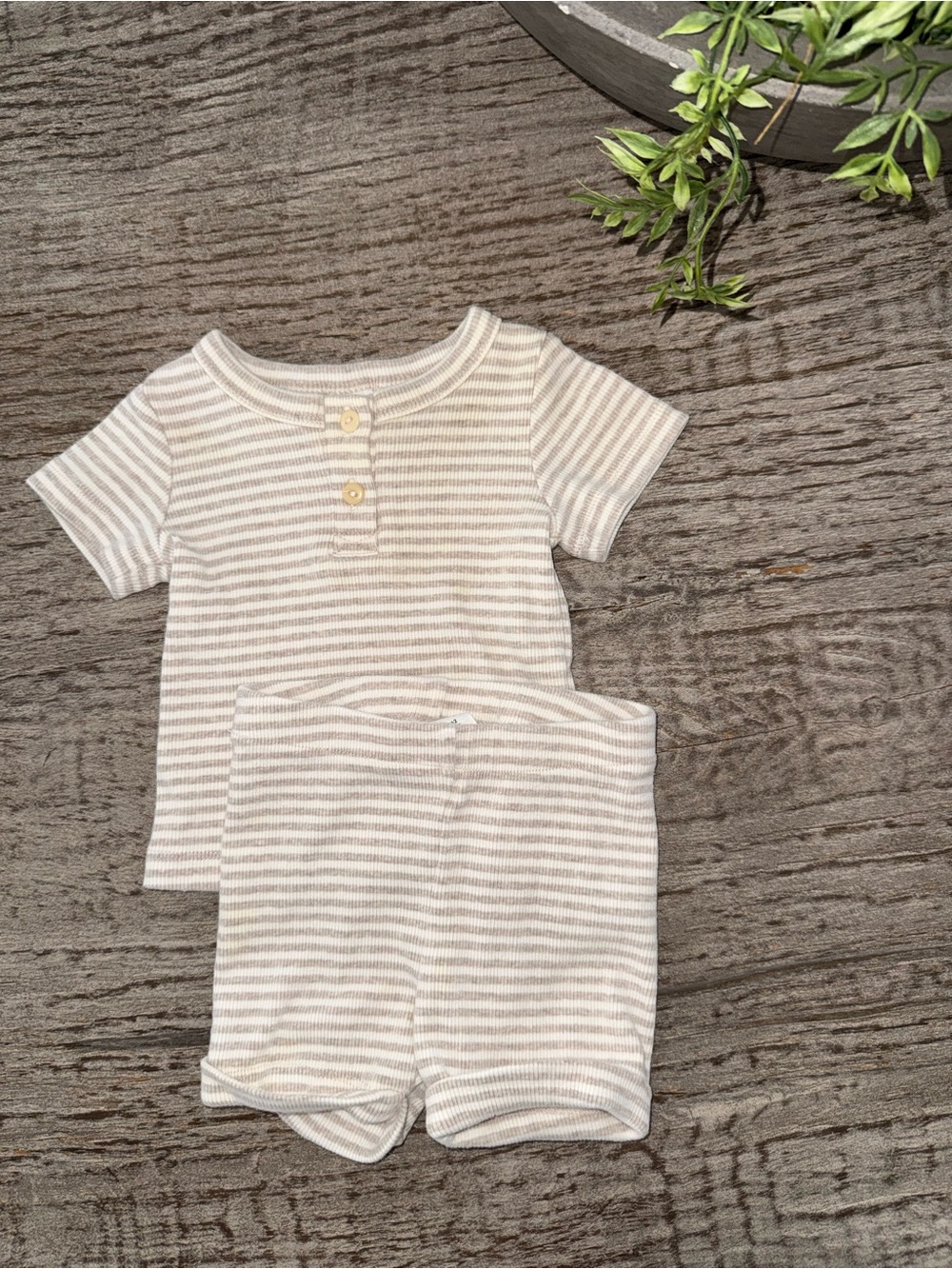 H&M Adorables two piece set size 3 months tan stripe